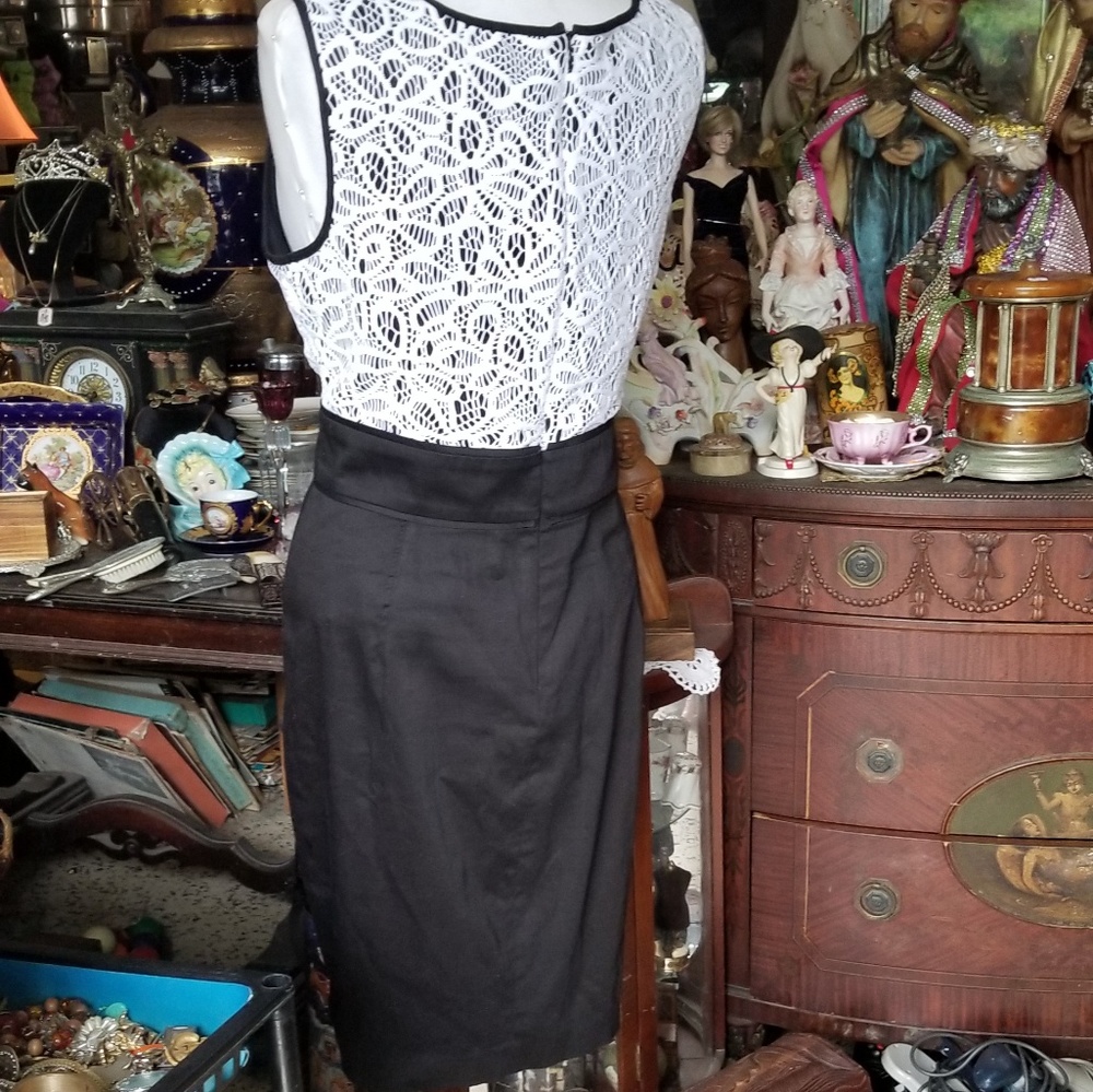 London Style Collection Dress - Picture 3 of 4